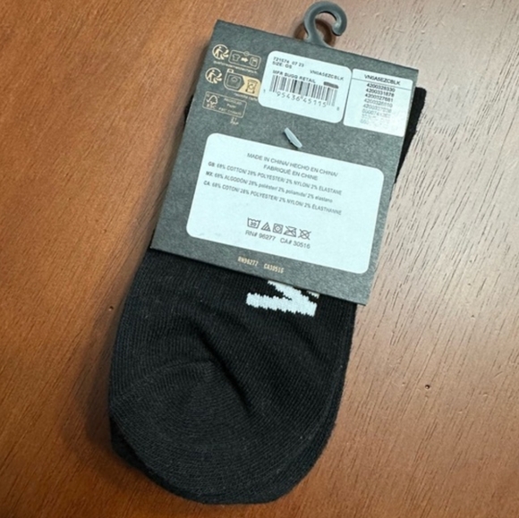 NWT Women's Vans Kickin It Classic Black Crew Socks - Picture 5 of 6